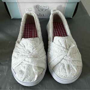 Koala Kids White Eyelet Lace Slip On Sneaker Shoes-New In box-Toddler Girls Sz 8